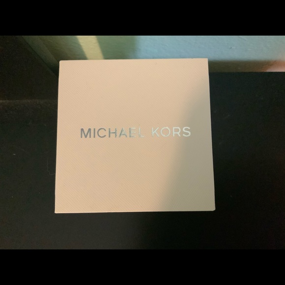 New with Tag Michael Kors Watch - Picture 2 of 3